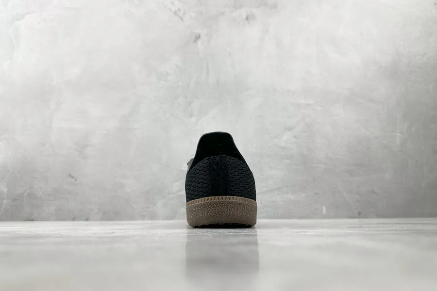 Adidas Originals Samba in Black Brown
