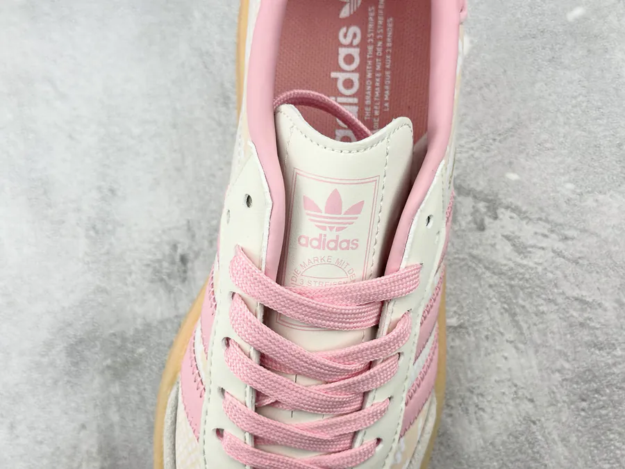 Adidas SAMBA in Pink Flower Print