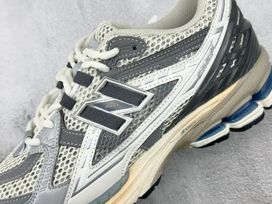 New Balance U1906NA Sneaker