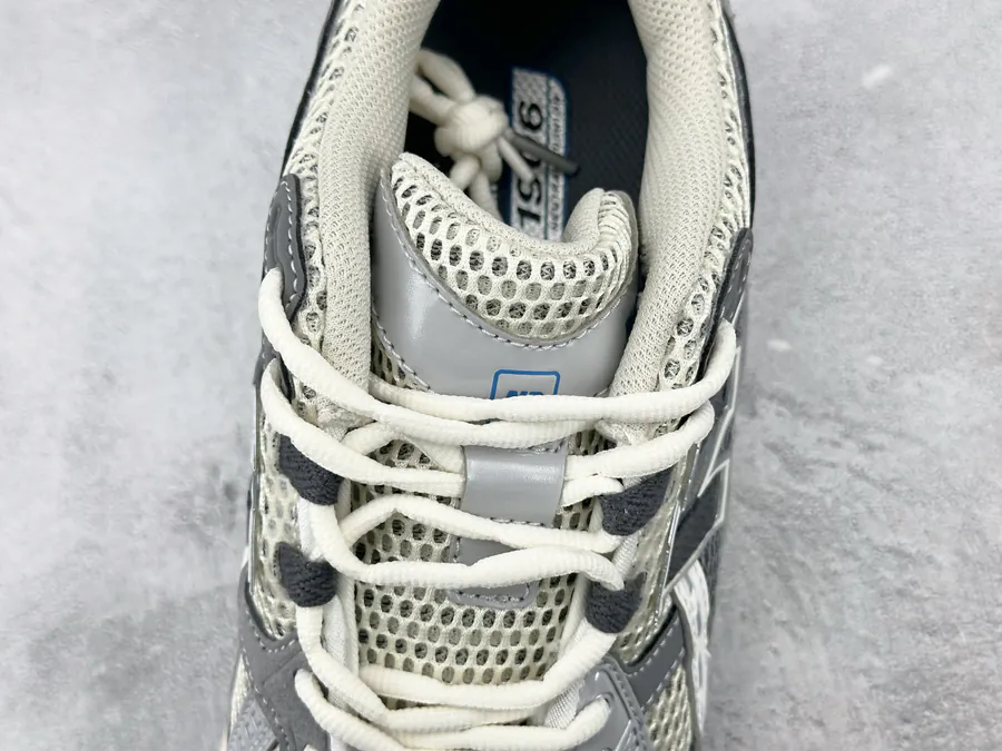 New Balance U1906NA Sneaker