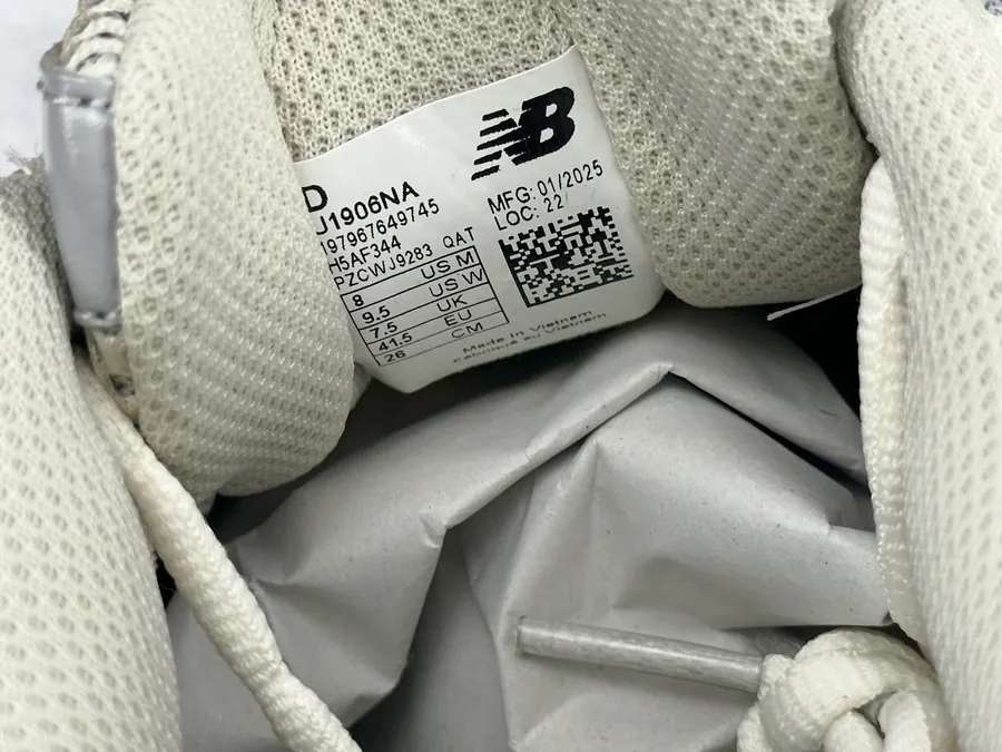 New Balance U1906NA Sneaker
