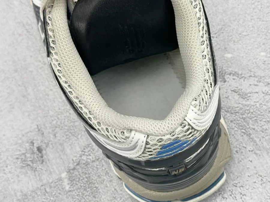 New Balance U1906NA Sneaker