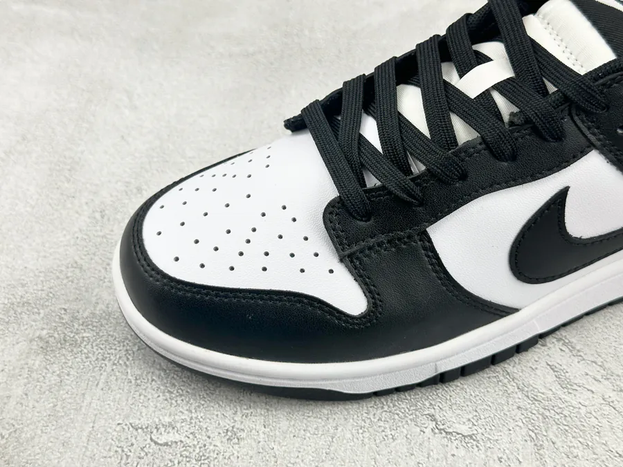 Nike Dunk LOW RETRO Panda White Black