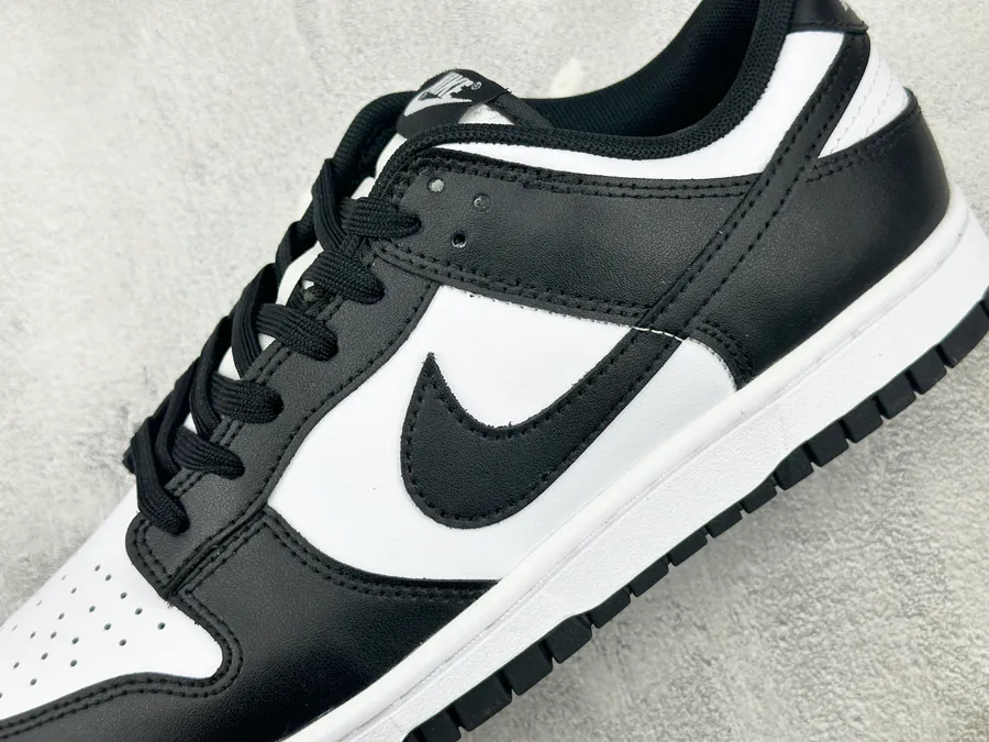 Nike Dunk LOW RETRO Panda White Black