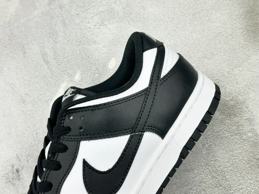 Nike Dunk LOW RETRO Panda White Black