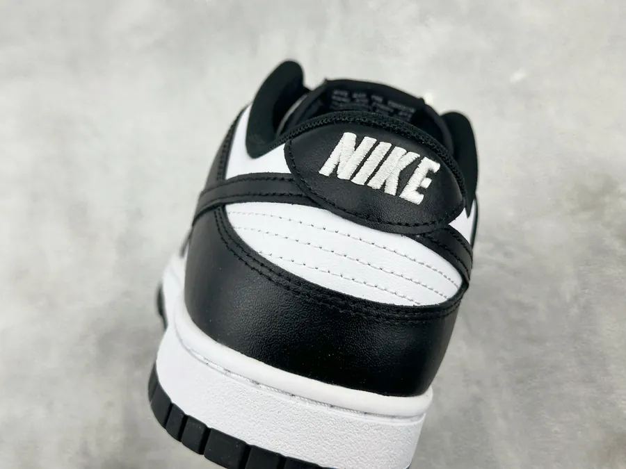 Nike Dunk LOW RETRO Panda White Black