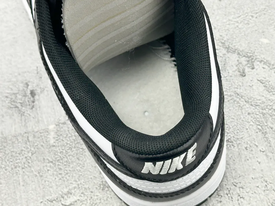 Nike Dunk LOW RETRO Panda White Black