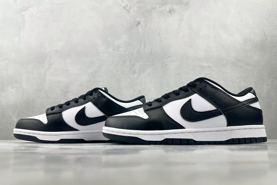 Nike Dunk LOW RETRO Panda White Black