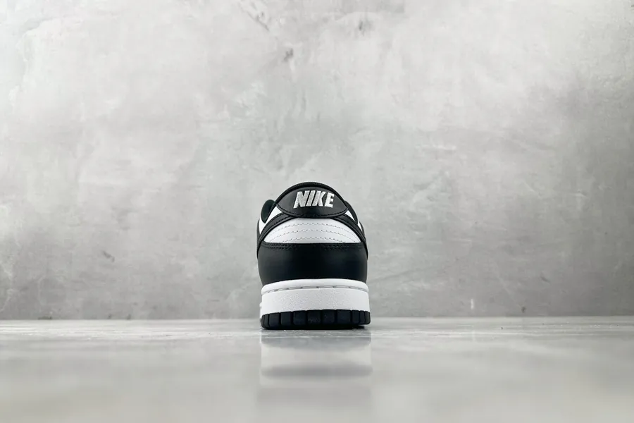 Nike Dunk LOW RETRO Panda White Black
