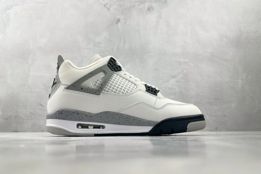 Jordan Air Jordan 4 Retro White Cement