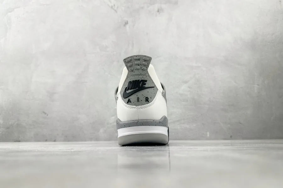 Jordan Air Jordan 4 Retro White Cement