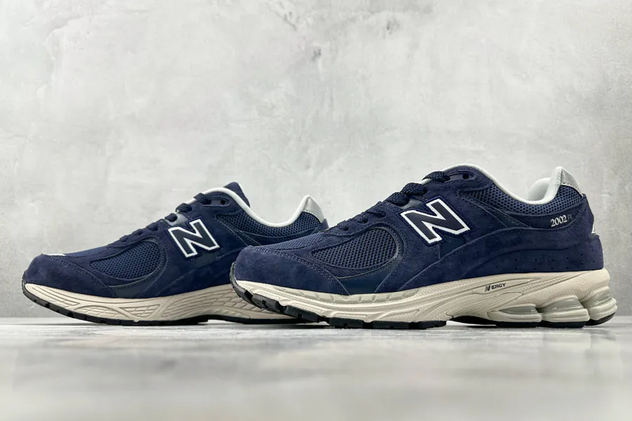 NB 2002R Navy Blue Exclusive Original