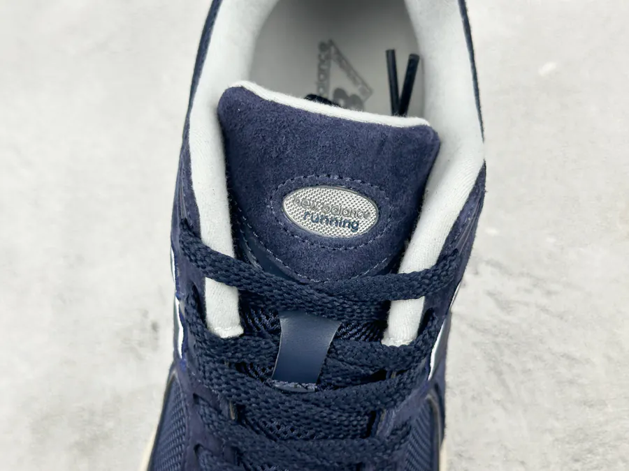 New Balance NB 2002R Navy Blue Sneaker