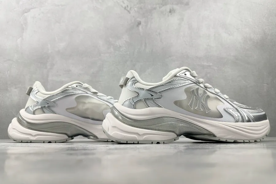 MLB Chunky Jogger in White