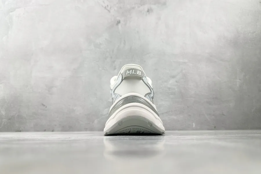 MLB Chunky Jogger in White