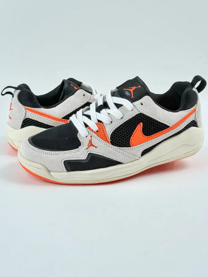 NK Air Jordan CMFT Era Retro Sneaker