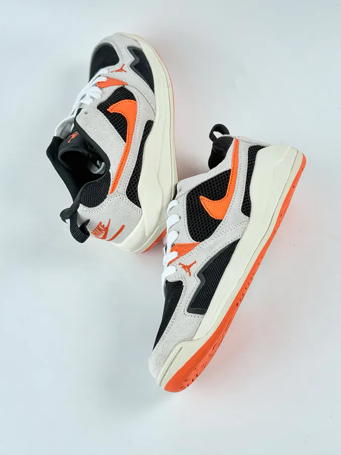 NK Air Jordan CMFT Era Retro Sneaker