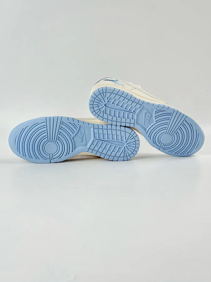 Nike SB Dunk Low x Stussy OG Blue and White Version