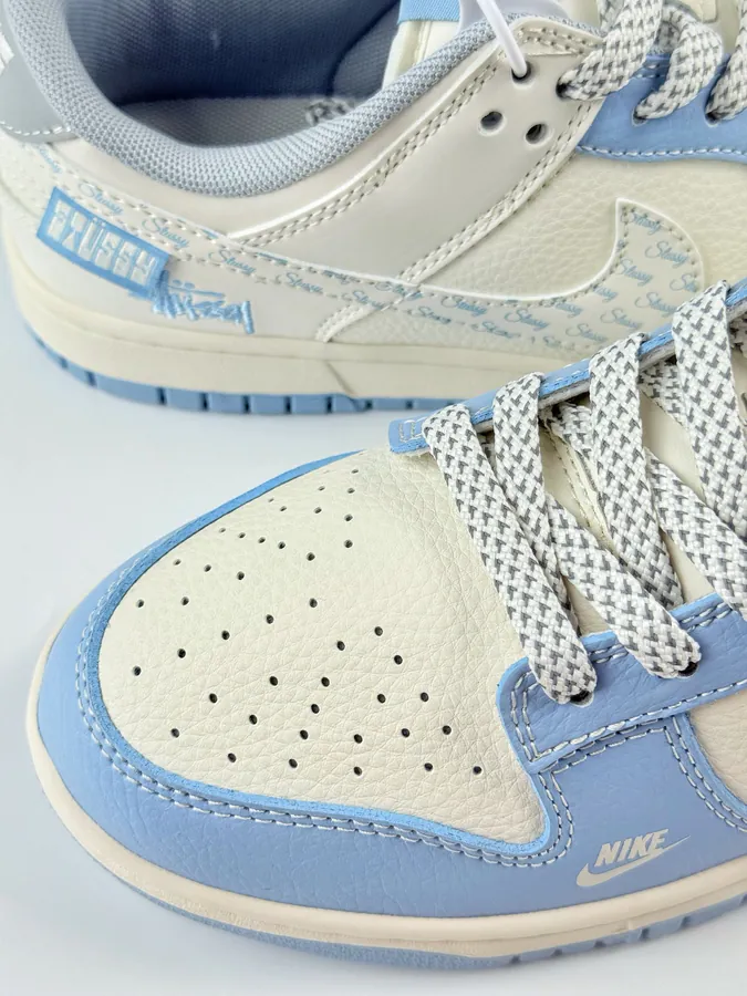 Nike SB Dunk Low x Stussy OG Blue and White Version