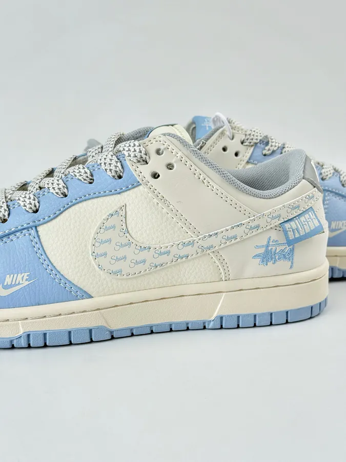 Nike SB Dunk Low x Stussy OG Blue and White Version