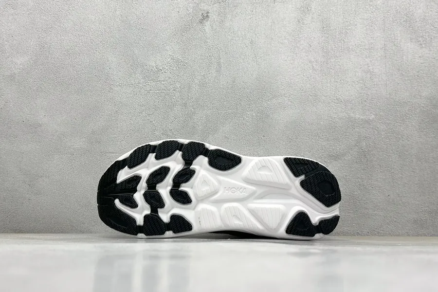 ONE ONE M IFTON 10 Low Clifton 10 Series Low Sneakers