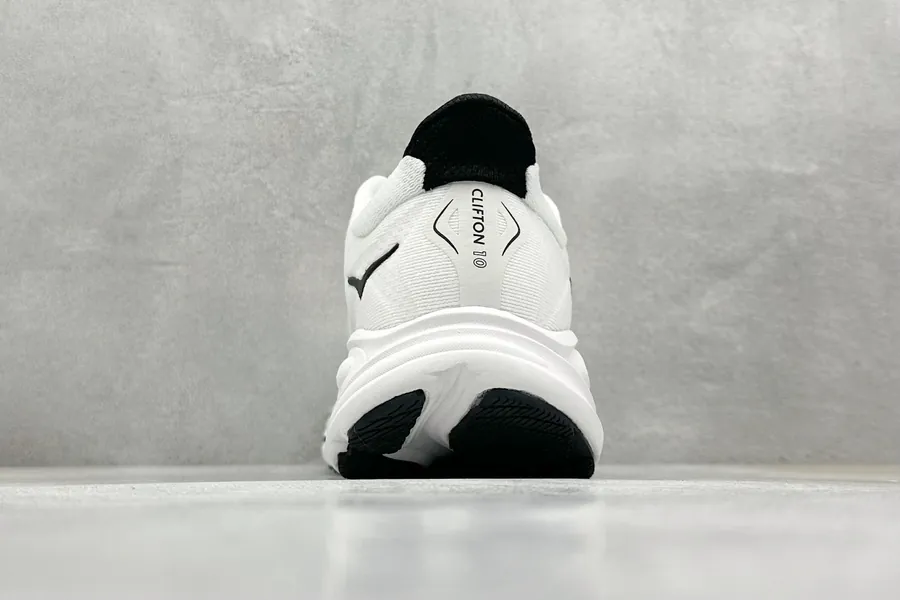 ONE ONE M IFTON 10 Low Clifton 10 Series Low Sneakers