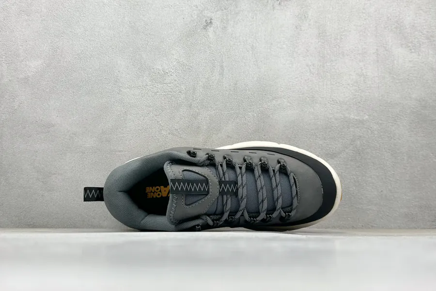 HOKA ONE ONE Tor Summit Comfortable and Minimalist Hiking Shoes