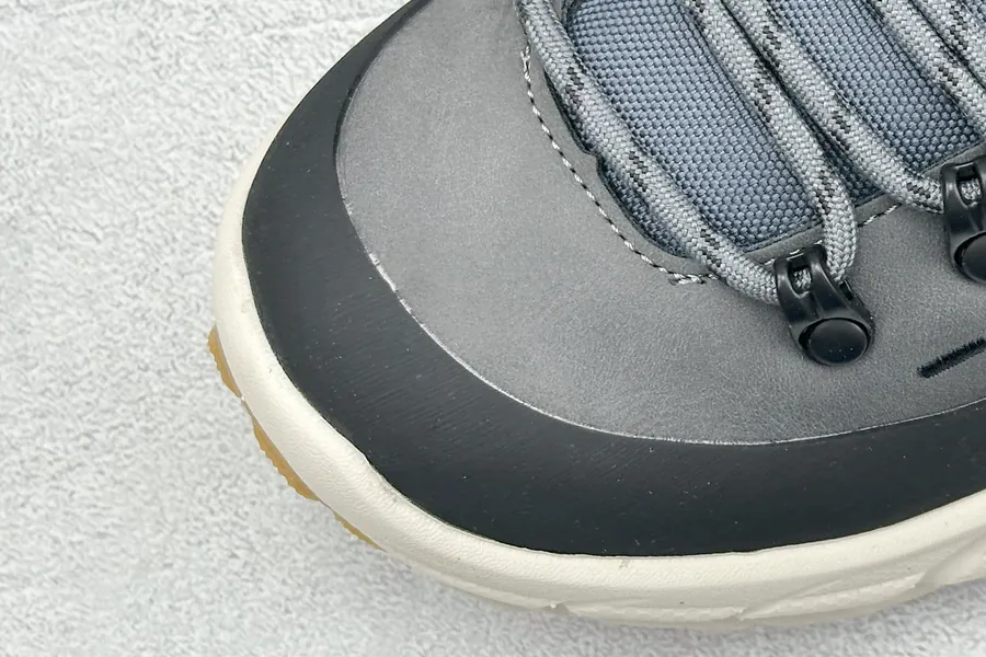 HOKA ONE ONE Tor Summit Comfortable and Minimalist Hiking Shoes
