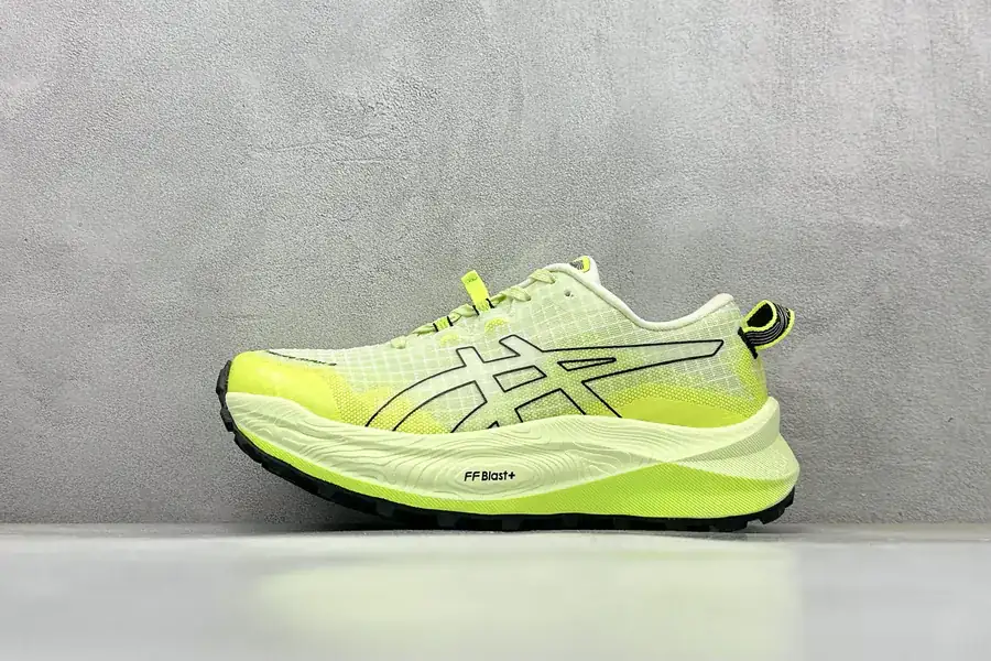 Asics Gel Trabuco Max3 Vintage Style Running Shoes
