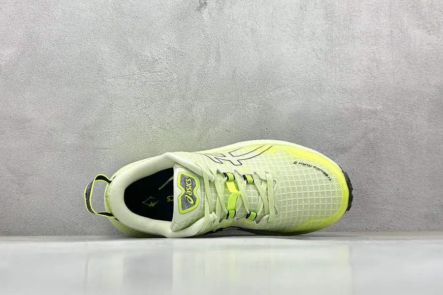 Asics Gel Trabuco Max3 Vintage Style Running Shoes
