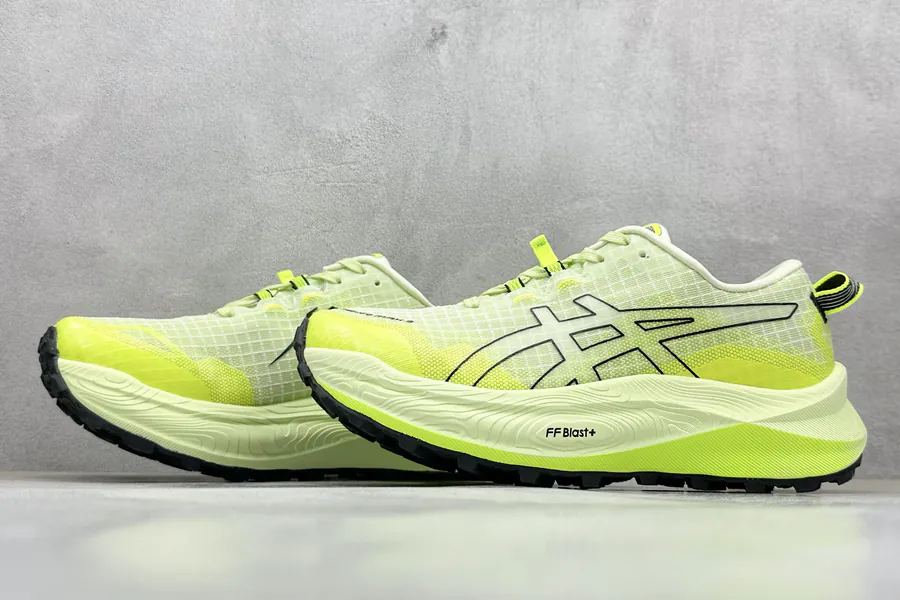 Asics Gel Trabuco Max3 Vintage Style Running Shoes