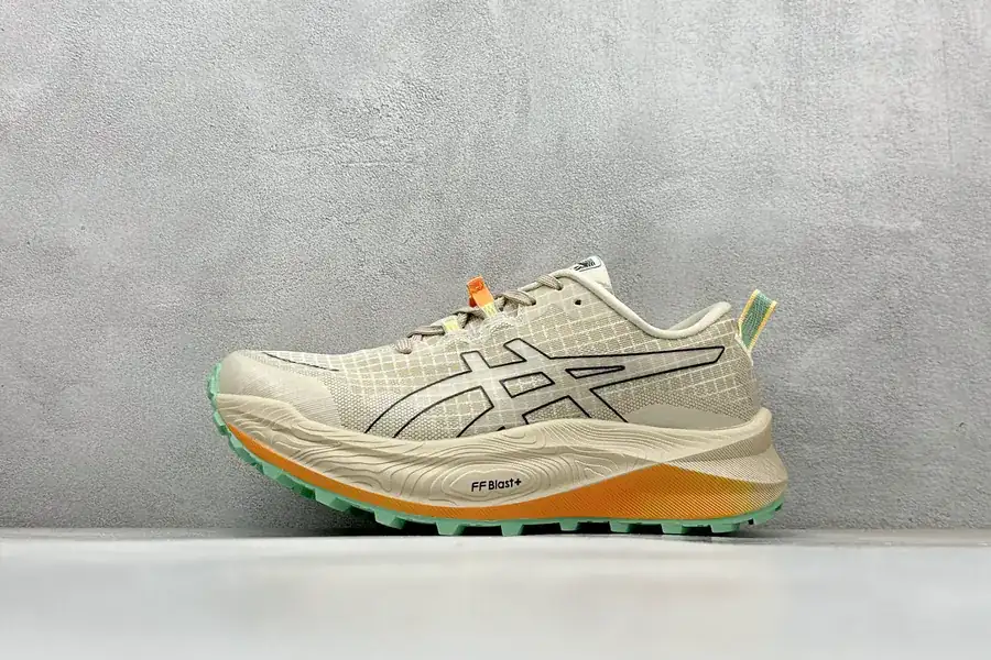 Asics Gel Trabuco Max3 Retro Style Running Shoes