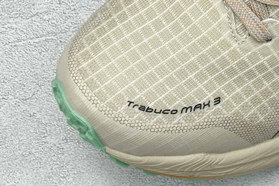 Asics Gel Trabuco Max3 Retro Style Running Shoes