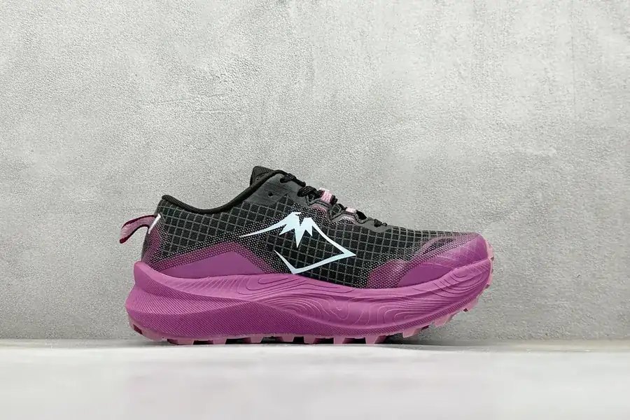 Asics Gel Trabuco Max3 Retro Running Shoes
