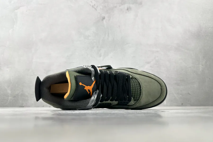 UNDEFEATED x Jordan Air Jordan 4 in Olive