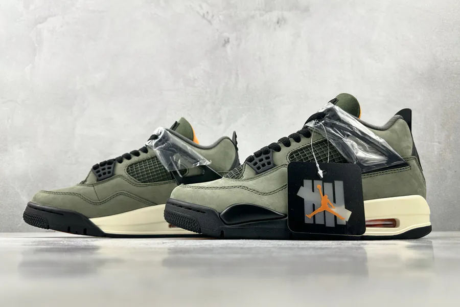 UNDEFEATED x Jordan Air Jordan 4 in Olive