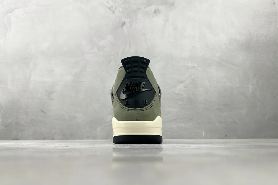 UNDEFEATED x Jordan Air Jordan 4 in Olive