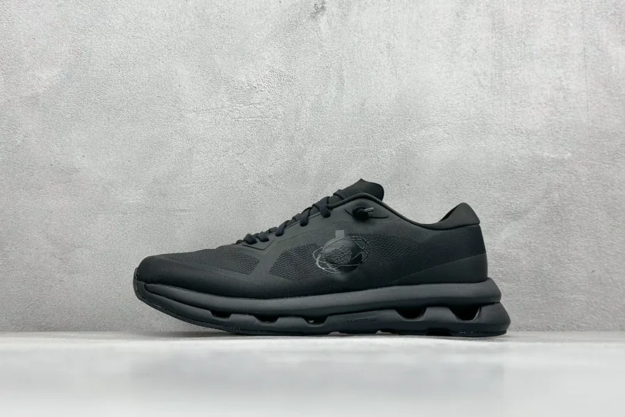 KITH x ON Cloudzone Comfortable and Versatile Low Top Running Shoes