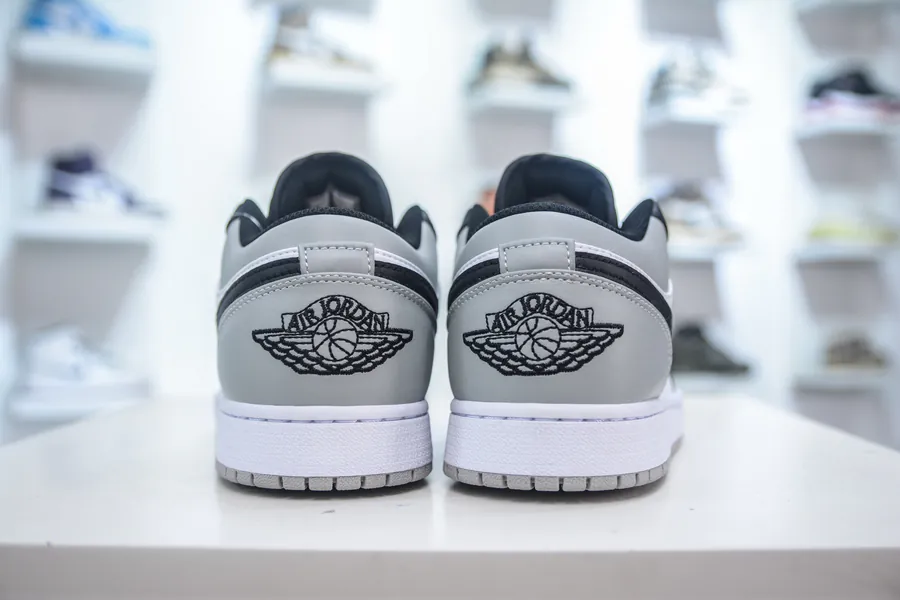 Original Air Jordan AJ1 Low in Black White Gray