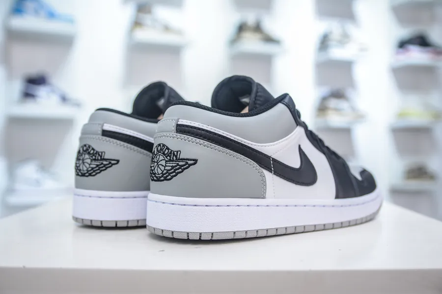 Original Air Jordan AJ1 Low in Black White Gray