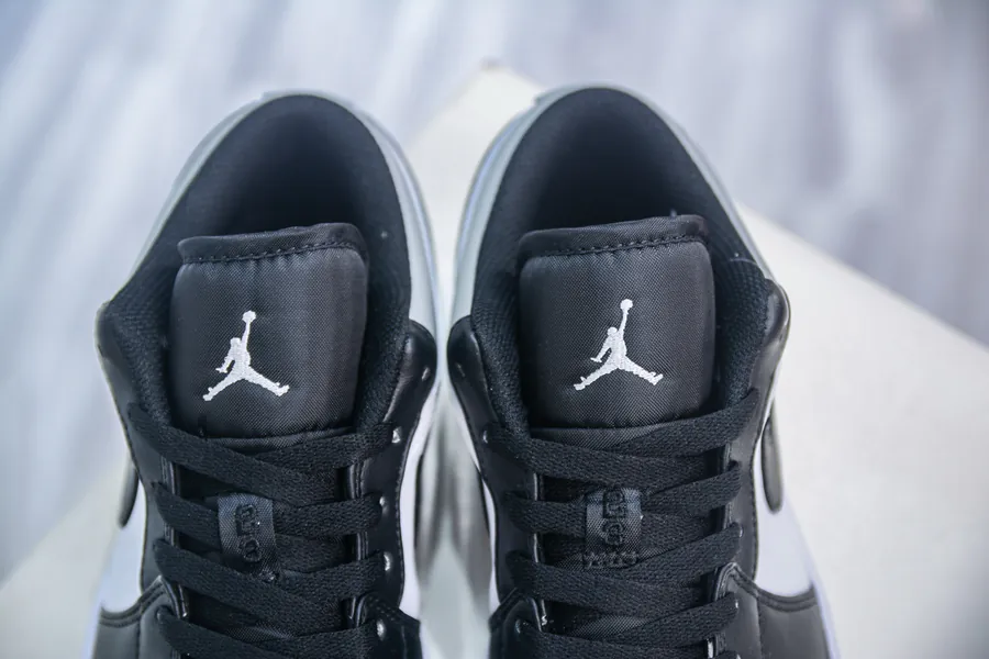 Original Air Jordan AJ1 Low in Black White Gray