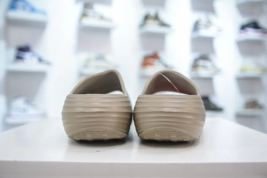 Nike ReactX REJUVEN8 Slide Simple and Comfortable Slides