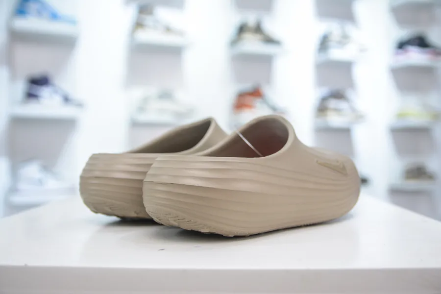 Nike ReactX REJUVEN8 Slide Simple and Comfortable Slides