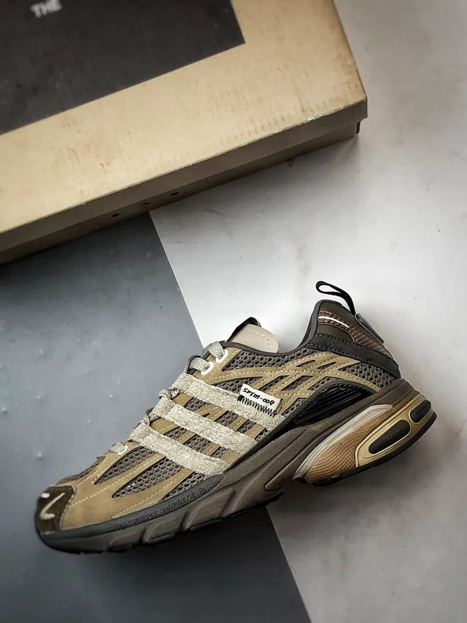 AD Originals Adistar Cushion Brown