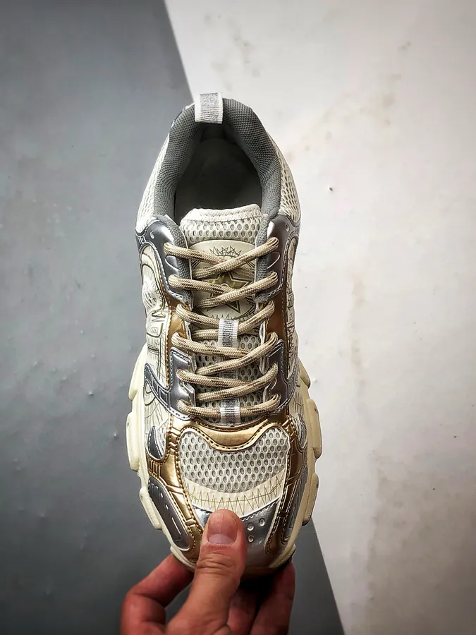 DIO Cono Series Gold Sneaker
