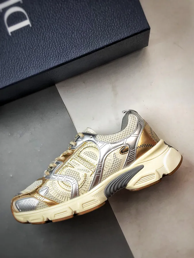 DIO Cono Series Gold Sneaker