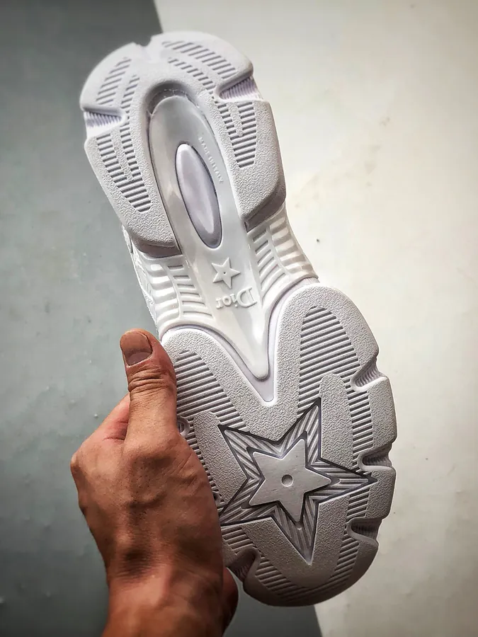 DIO Cono Series White Sneaker