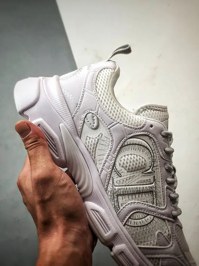 DIO Cono Series White Sneaker