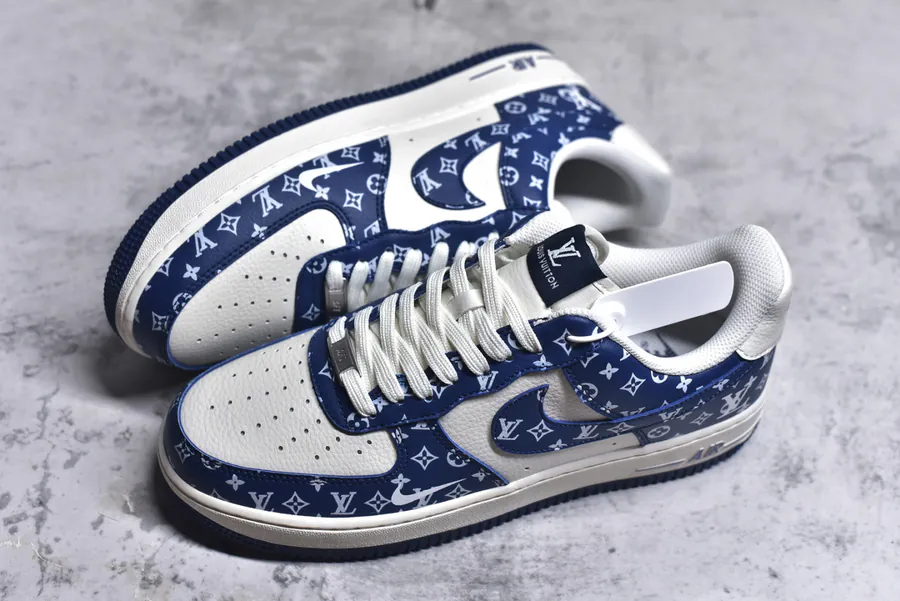 NK Air Force 107 Low Low Top Sneakers