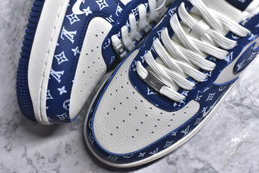 NK Air Force 107 Low Low Top Sneakers